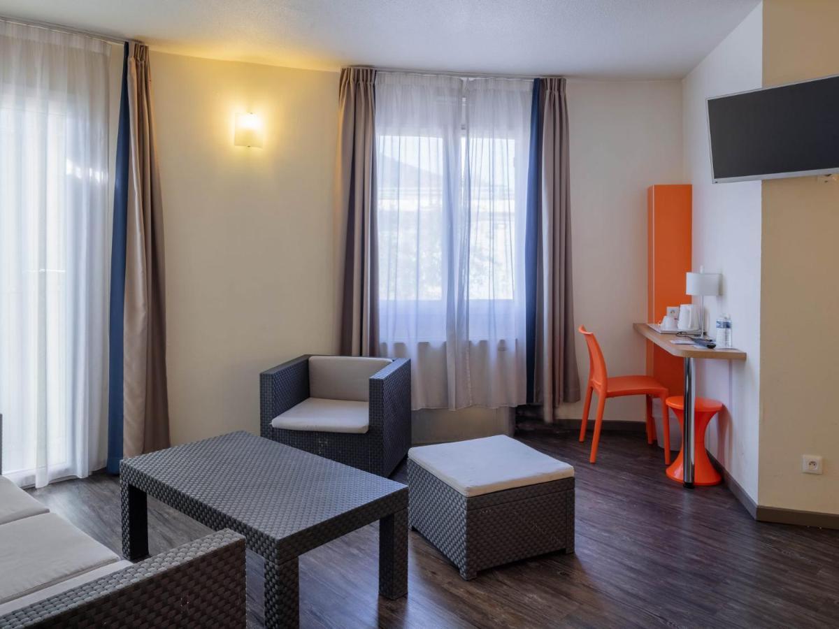 Noemys Toulon La Valette - Hotel Restaurant Avec Piscine エクステリア 写真