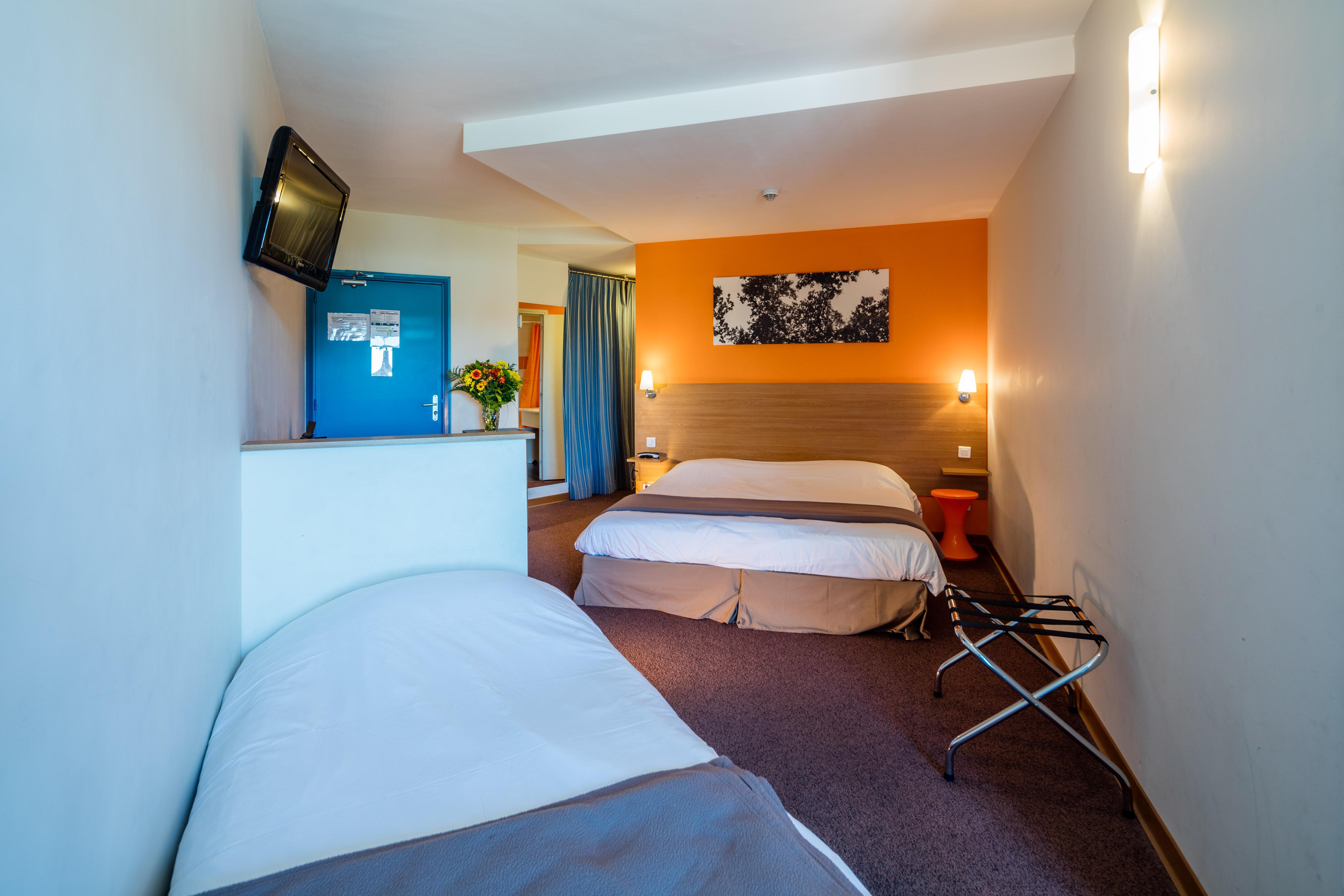 Noemys Toulon La Valette - Hotel Restaurant Avec Piscine エクステリア 写真
