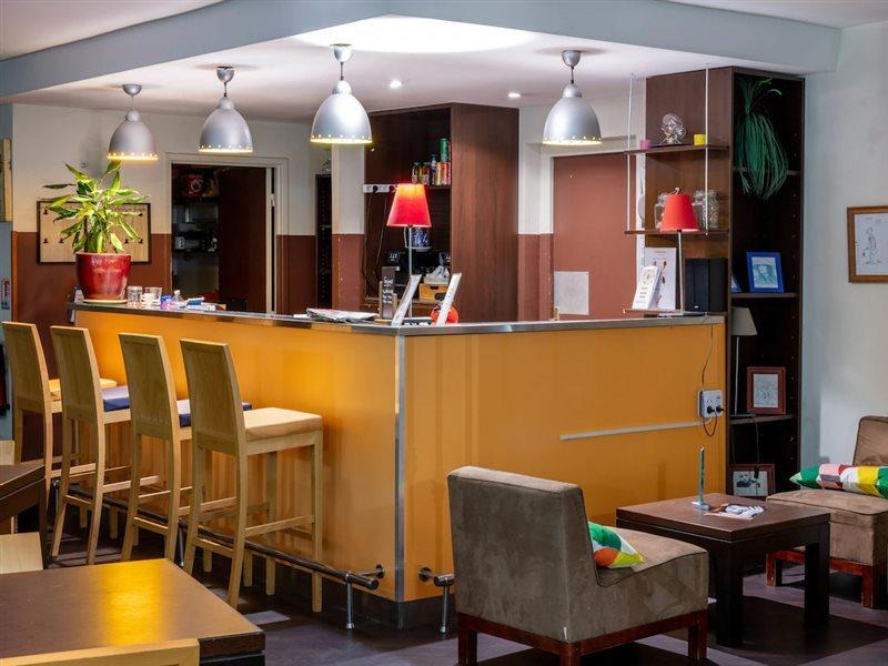 Noemys Toulon La Valette - Hotel Restaurant Avec Piscine エクステリア 写真