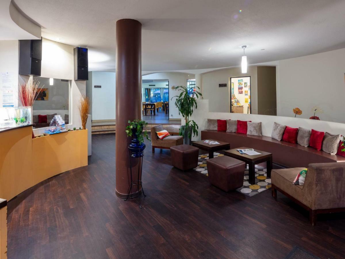 Noemys Toulon La Valette - Hotel Restaurant Avec Piscine エクステリア 写真